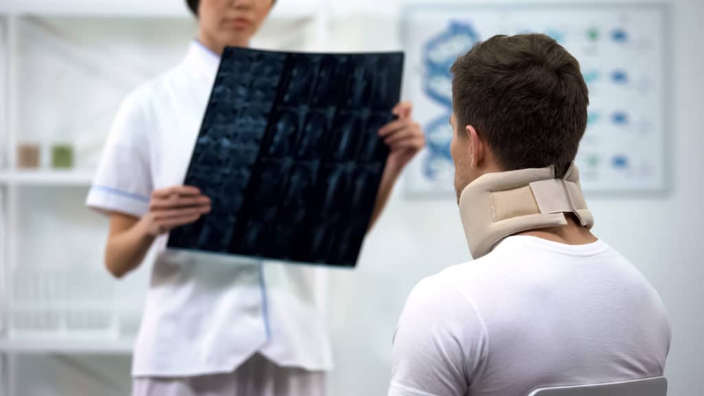 Common signs of spinal injuries