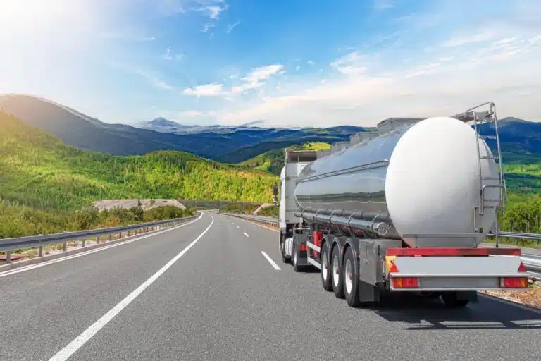 Can Oil Companies Be Responsible for Truck Driver Accidents